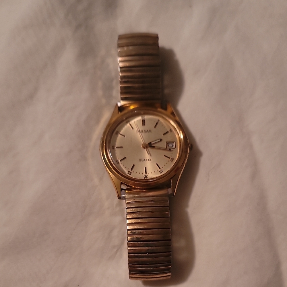 Mens Pulsar Watch Goldtone Date V147-G020